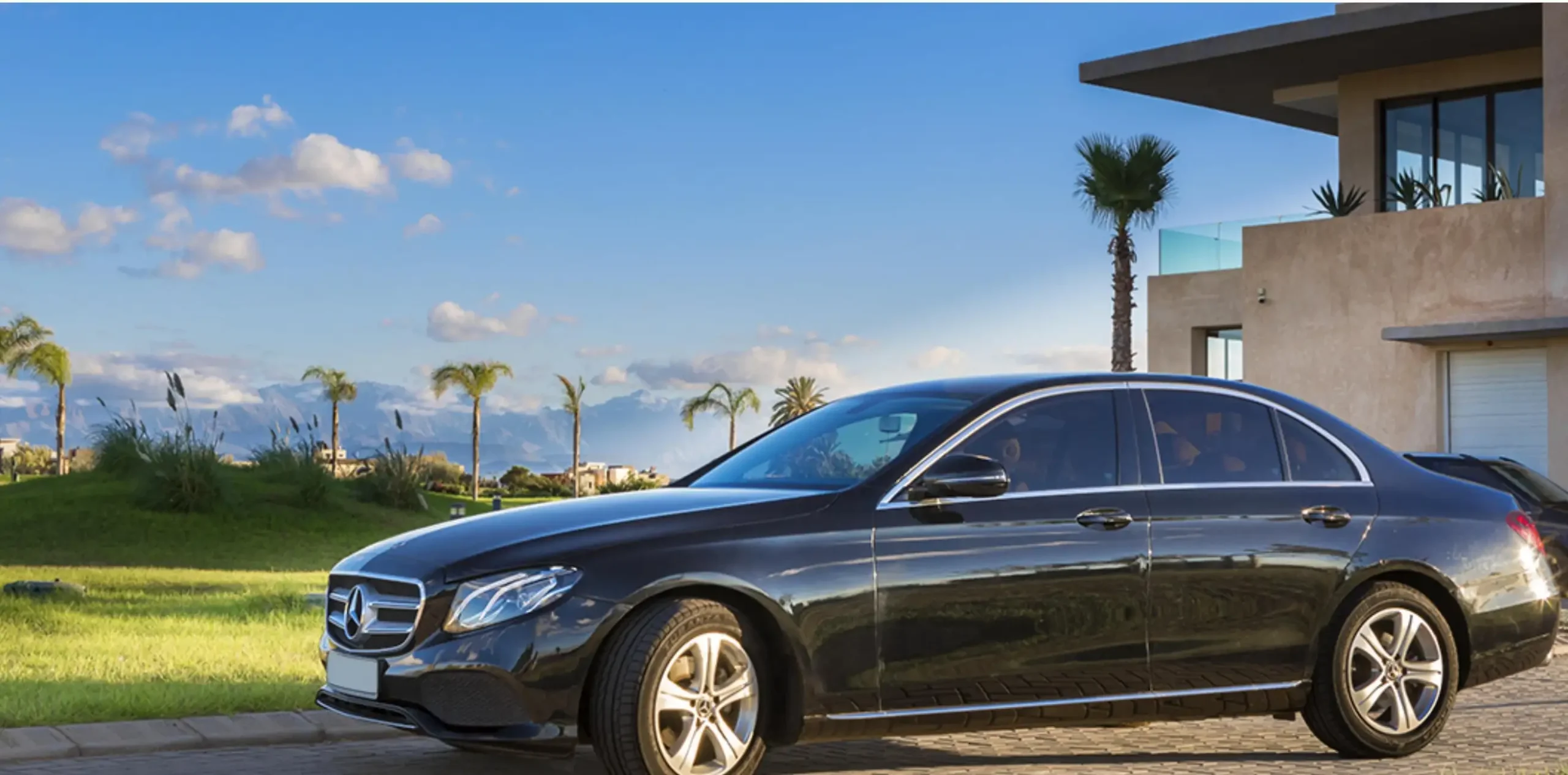 Casablanca to Rabat private transfer vehicle